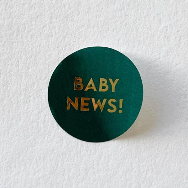 Groene sluitzegel, goud 'Baby News'