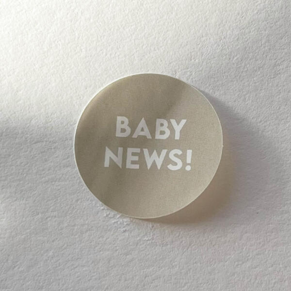 Beige sluitzegel, goud BABYNEWS